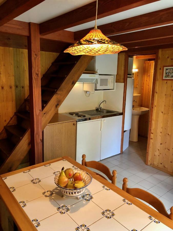 Chalet Dans Le Parc D'Un Manoir Du Xixeme Angles  Exteriör bild